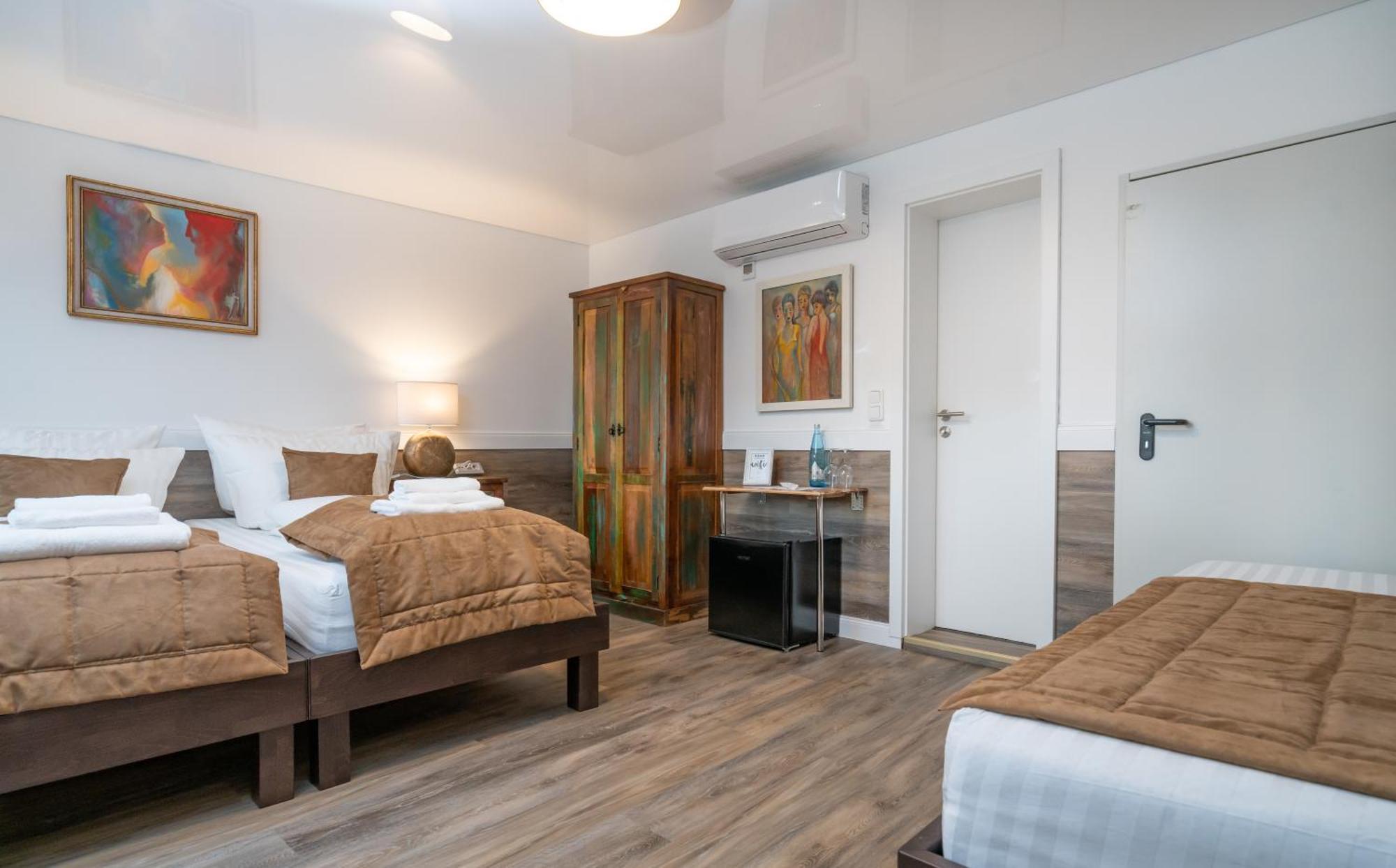 גאגנאו Landhotel Engel & Kreuz מראה חיצוני תמונה