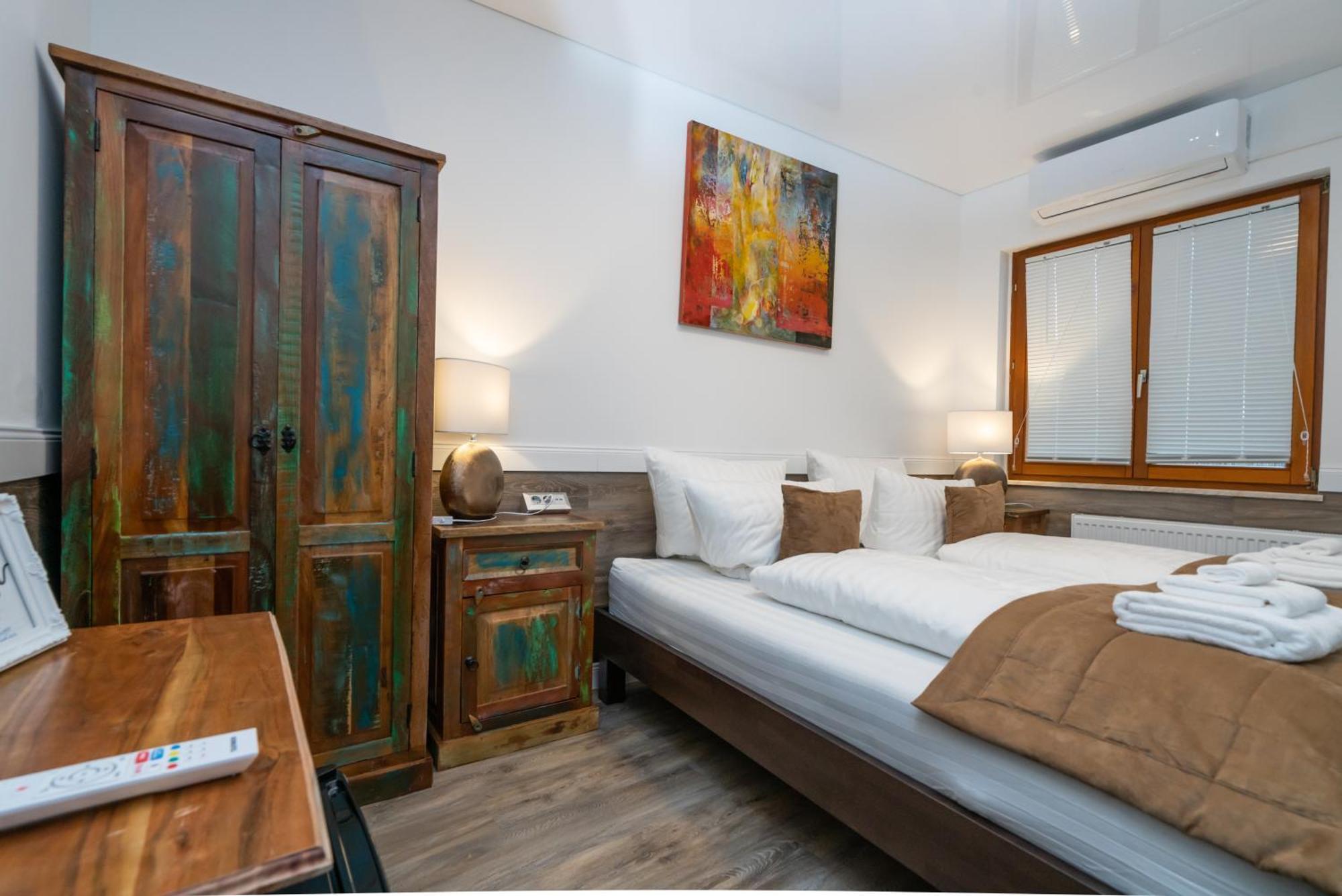 גאגנאו Landhotel Engel & Kreuz מראה חיצוני תמונה