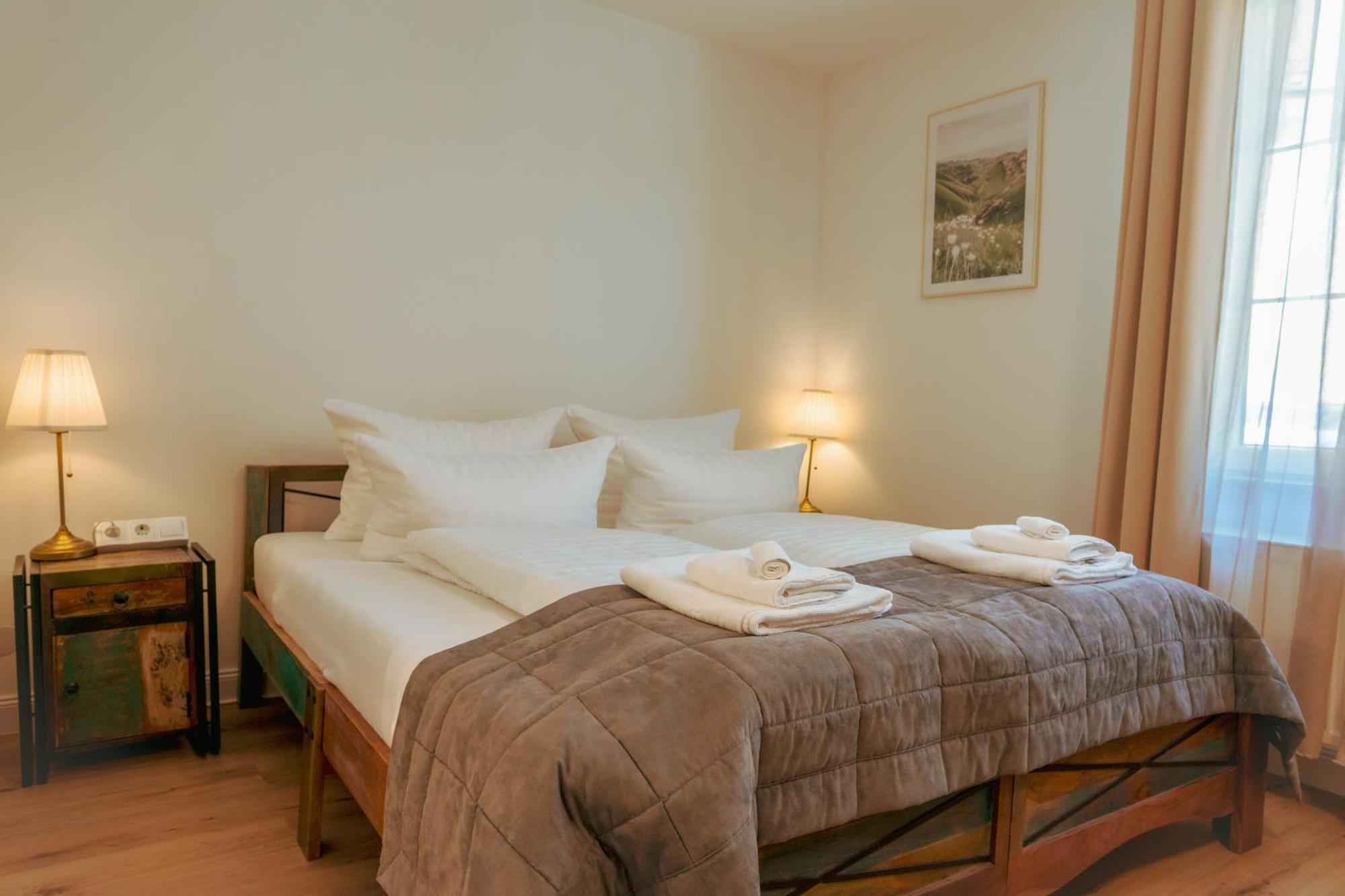 גאגנאו Landhotel Engel & Kreuz מראה חיצוני תמונה