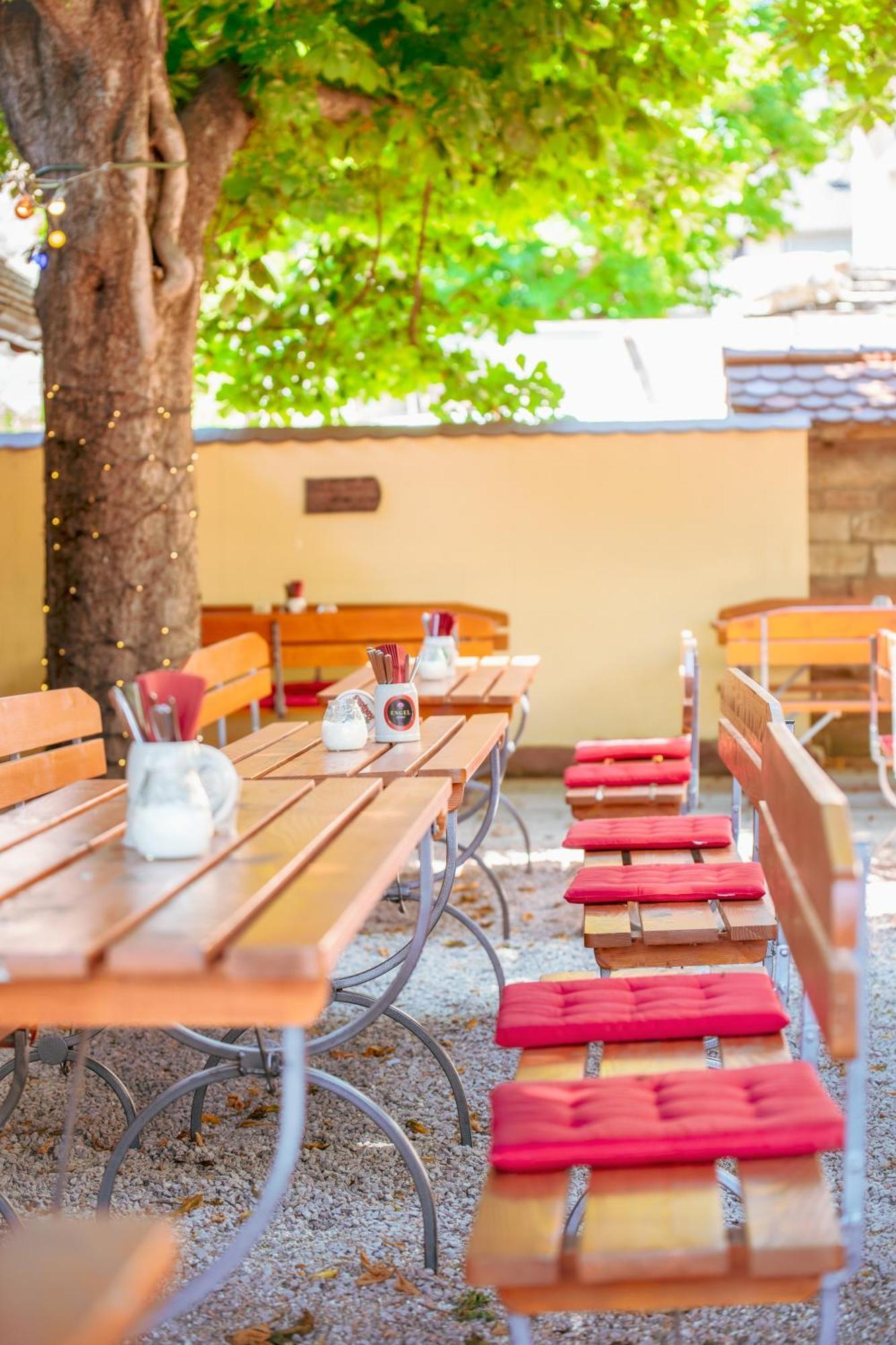 גאגנאו Landhotel Engel & Kreuz מראה חיצוני תמונה