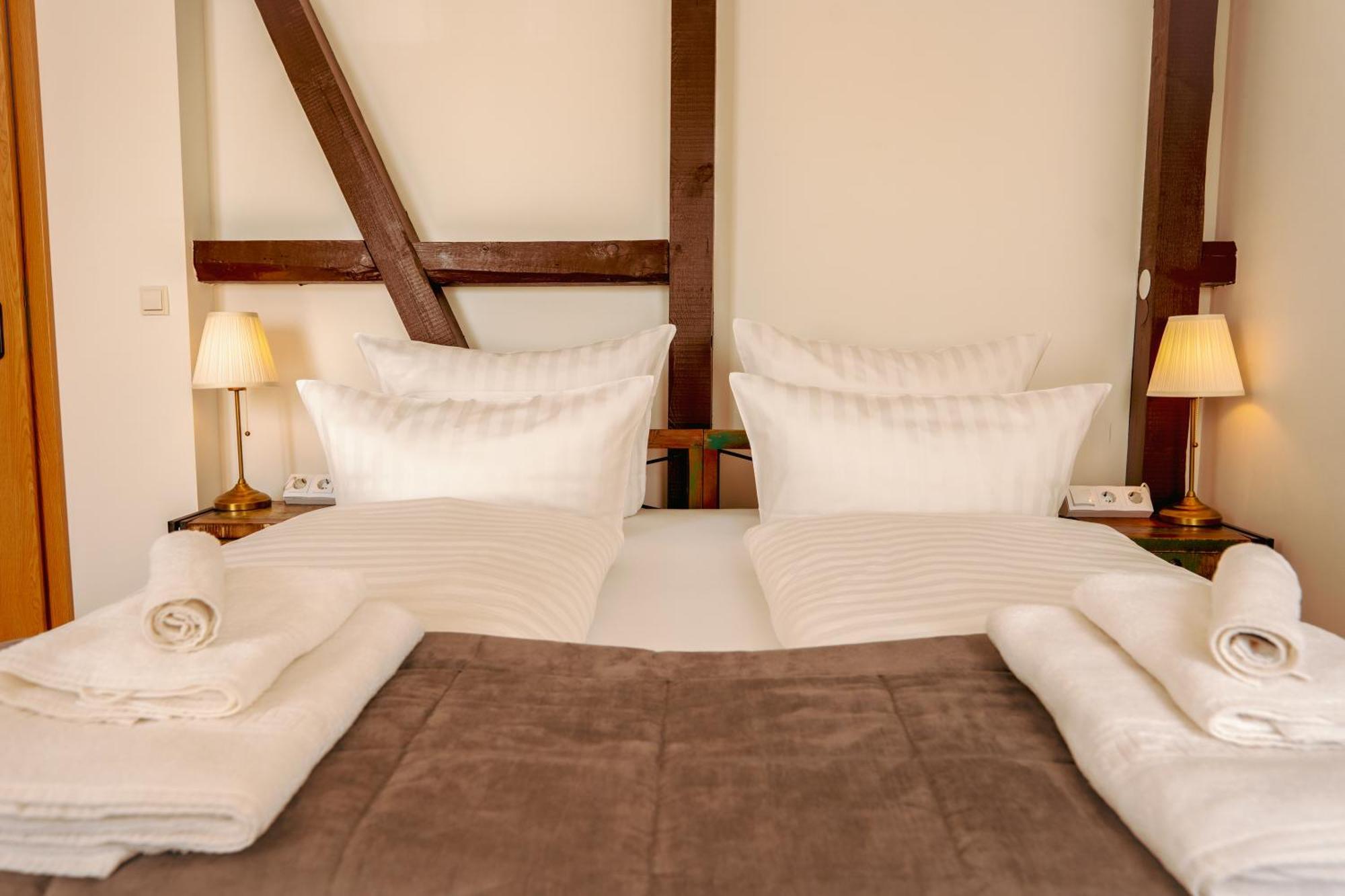 גאגנאו Landhotel Engel & Kreuz מראה חיצוני תמונה