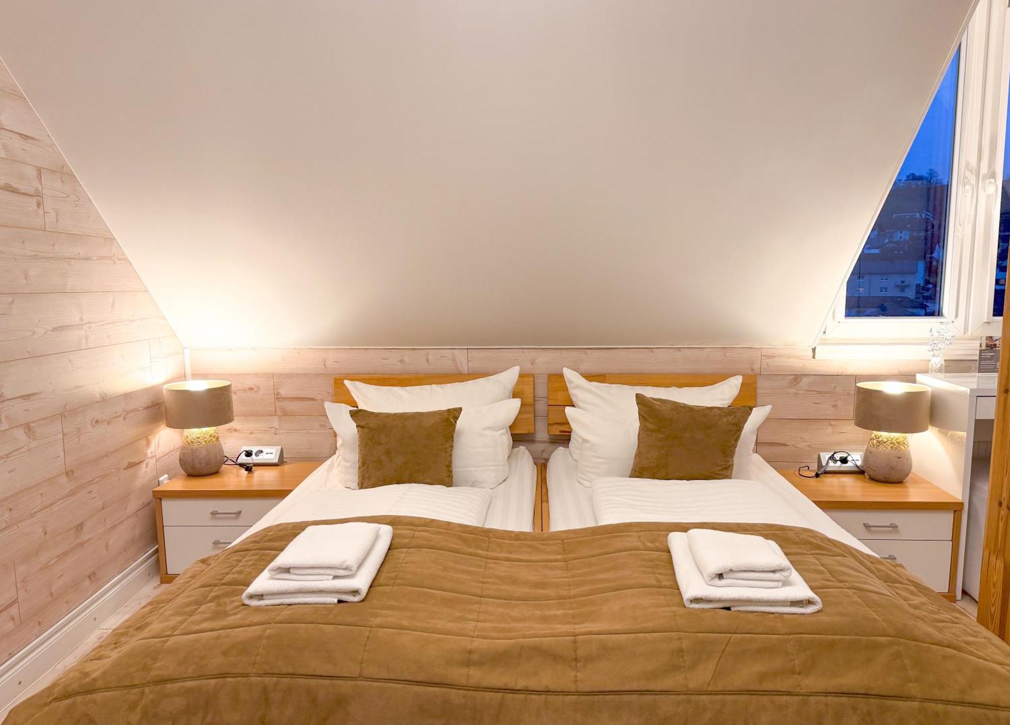 גאגנאו Landhotel Engel & Kreuz מראה חיצוני תמונה